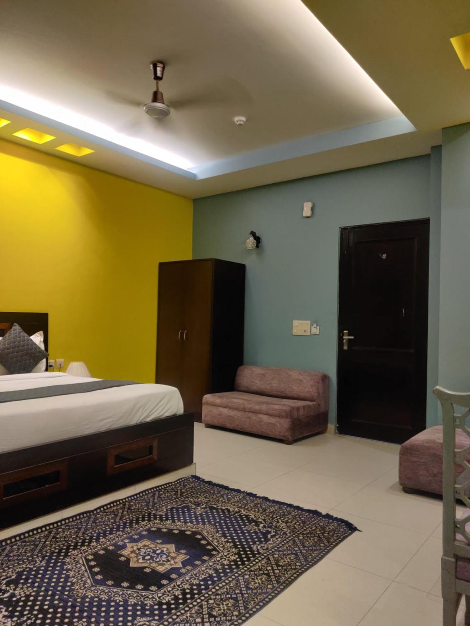 Hotel Delhi Airport Plaza IGI Airport Nuova Delhi Esterno foto