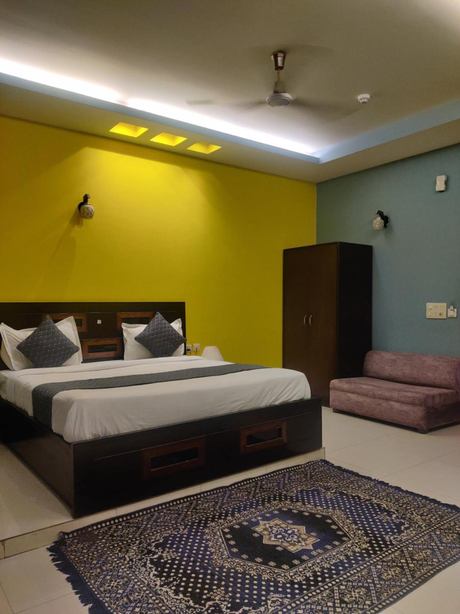 Hotel Delhi Airport Plaza IGI Airport Nuova Delhi Esterno foto