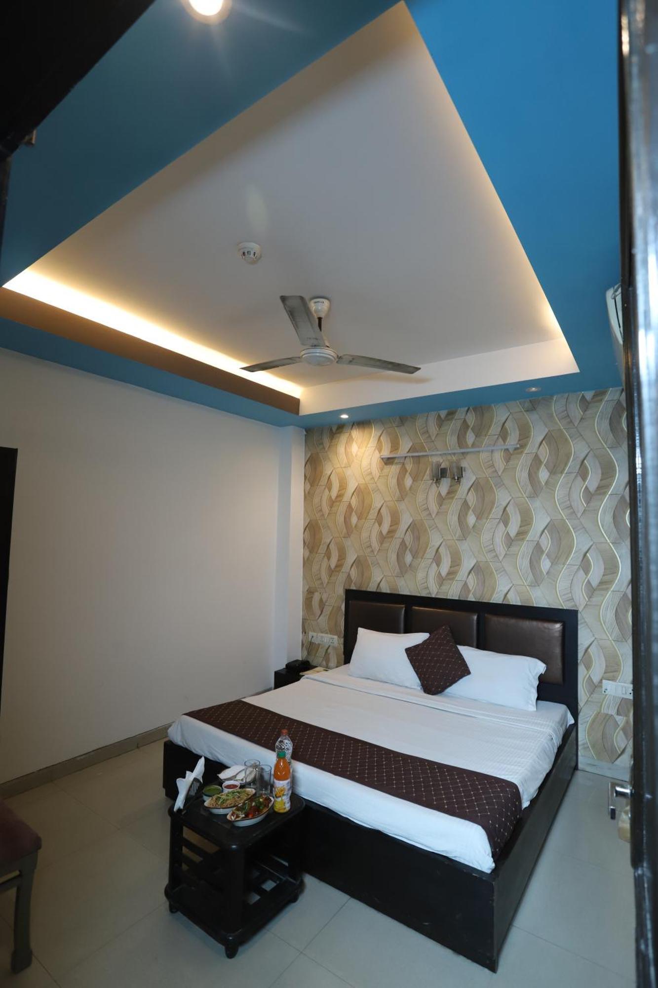 Hotel Delhi Airport Plaza IGI Airport Nuova Delhi Esterno foto